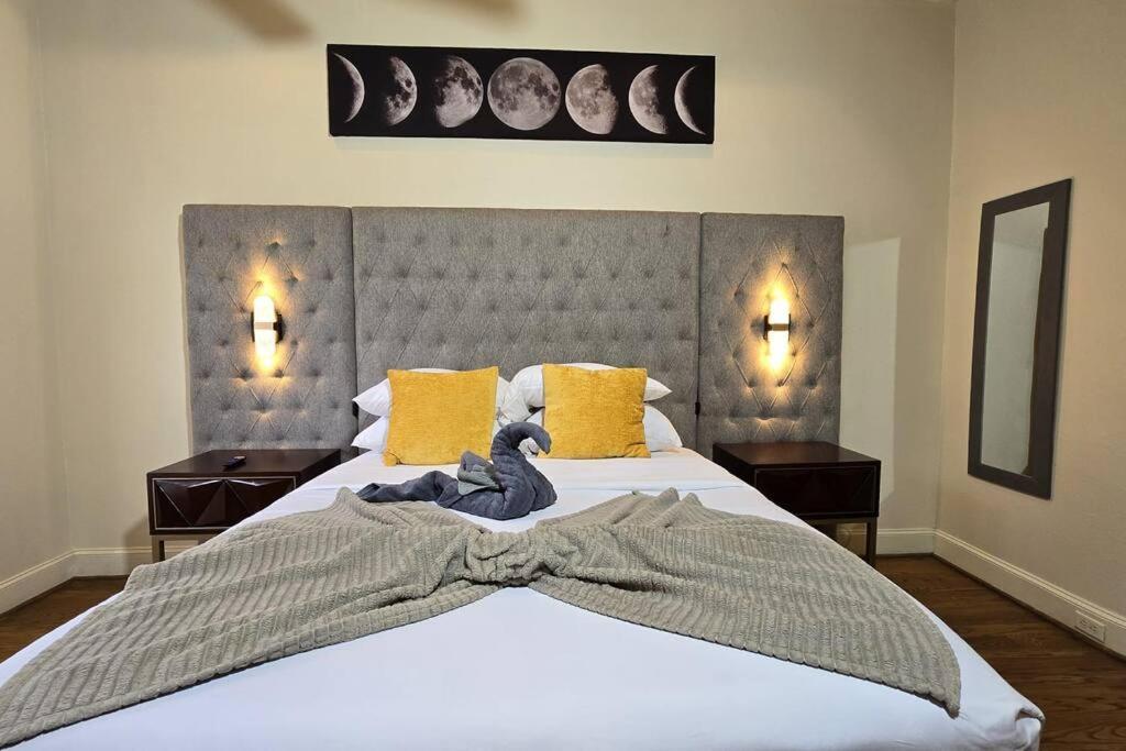 Modern Galleria Gem Private Jacuzzi 3 Br Houston Bagian luar foto