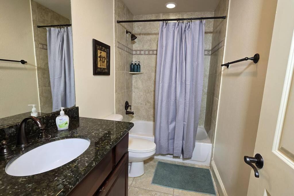 Modern Galleria Gem Private Jacuzzi 3 Br Houston Bagian luar foto