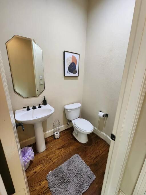 Modern Galleria Gem Private Jacuzzi 3 Br Houston Bagian luar foto