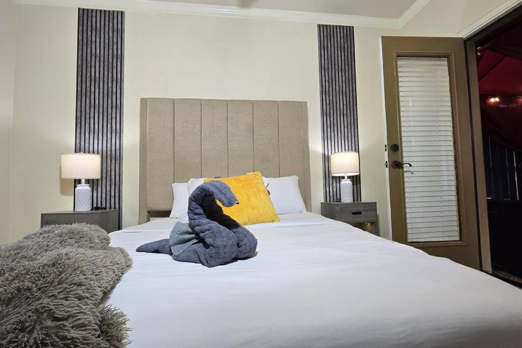Modern Galleria Gem Private Jacuzzi 3 Br Houston Bagian luar foto